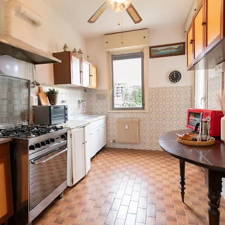 Bellaria House *