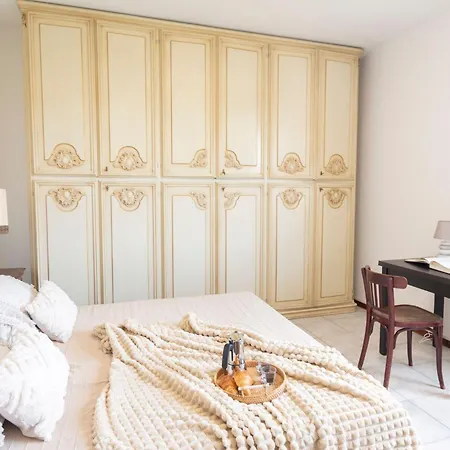 Bellaria House *